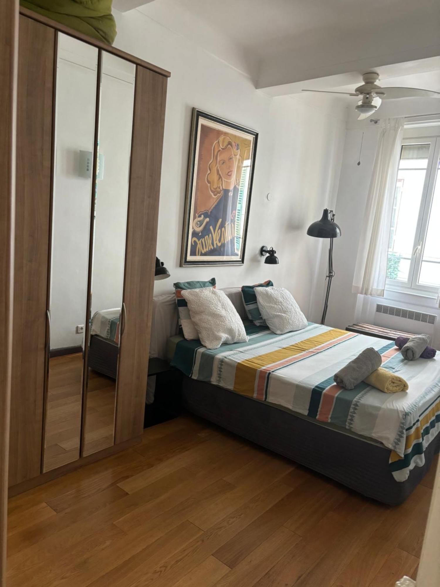 2 Bedroom Funky Apartment In The Heart Of The Old Town Of Antibes Buitenkant foto